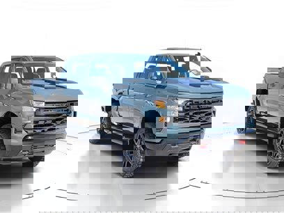 New 2025 Chevrolet Silverado 1500 Custom Trail Boss w/ LPO, Dark Essentials Package