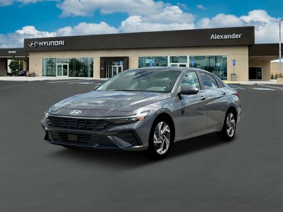 New 2025 Hyundai Elantra SEL