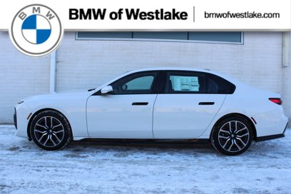 New 2025 BMW 740i xDrive w/ Premium Package