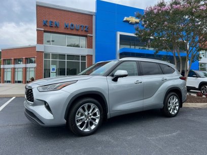 Used 2023 Toyota Highlander Limited