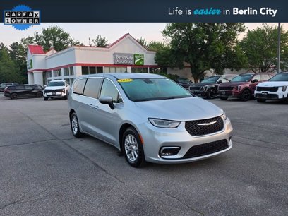 Used 2023 Chrysler Pacifica Touring-L