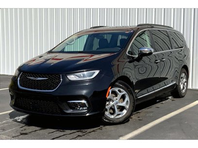 Used 2023 Chrysler Pacifica Limited