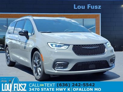 New 2025 Chrysler Pacifica Limited