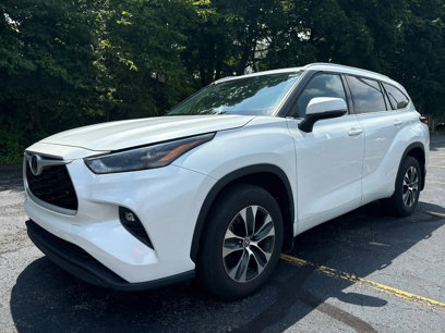 Used 2022 Toyota Highlander XLE