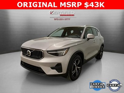 Used 2025 Volvo XC40 B5 Core