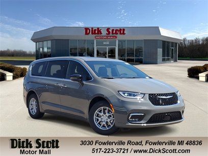 New 2025 Chrysler Pacifica Select