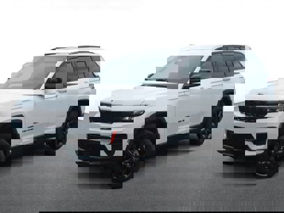 Used 2023 Jeep Grand Cherokee Altitude