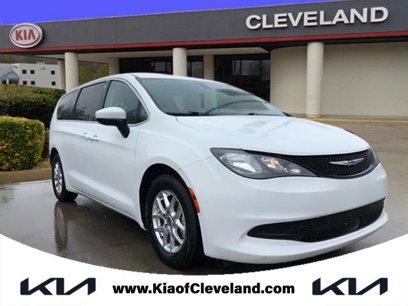 Used 2022 Chrysler Voyager LX