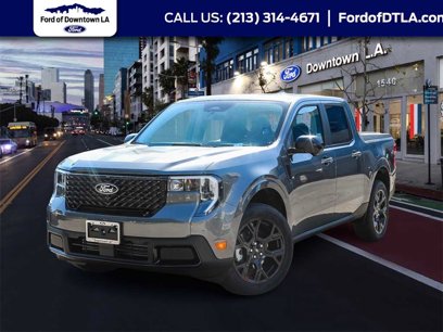 New 2025 Ford Maverick Lariat w/ Black Appearance Package