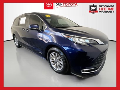 Used 2021 Toyota Sienna XLE