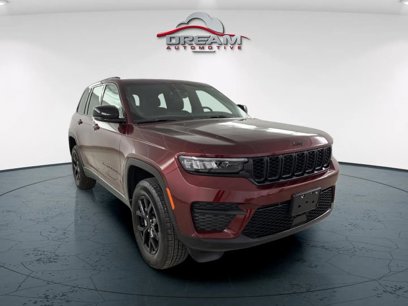 Used 2025 Jeep Grand Cherokee Altitude