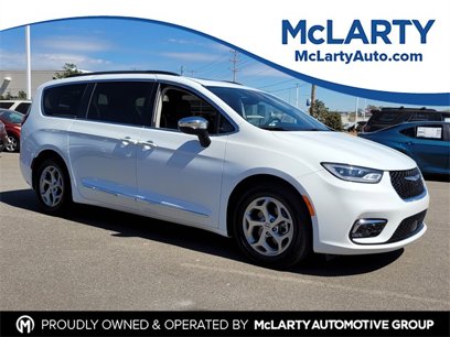 Used 2023 Chrysler Pacifica Limited