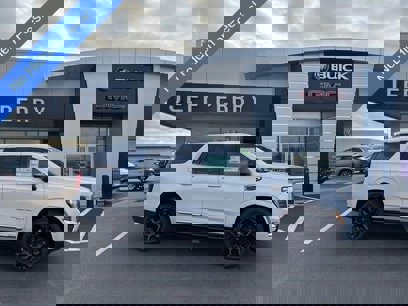 New 2025 GMC Yukon Denali