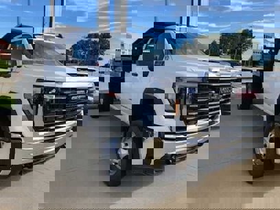 New 2024 GMC Sierra 3500 Pro w/ Convenience Package