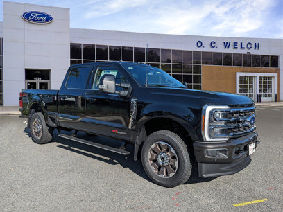New 2025 Ford F350 King Ranch w/ FX4 Off-Road Package