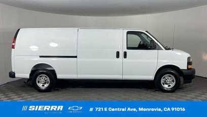New 2025 Chevrolet Express 2500 Extended w/ Communications Package
