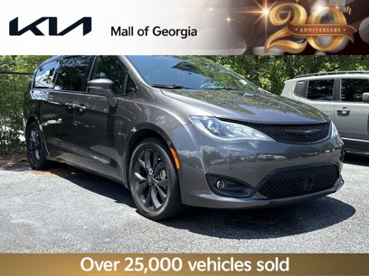 Used 2019 Chrysler Pacifica Limited w/ Advanced Safetytec Group