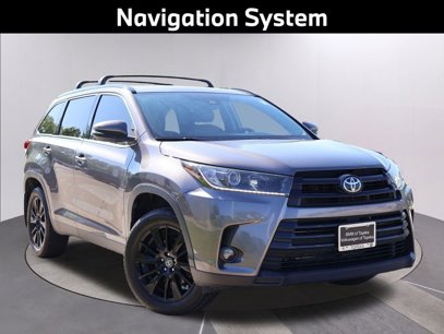 Used 2019 Toyota Highlander SE