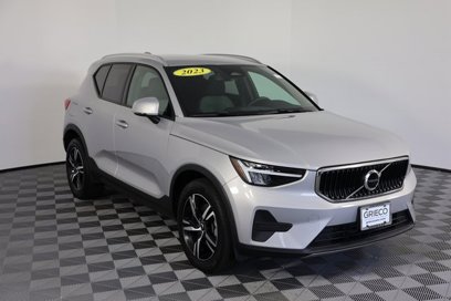 Used 2023 Volvo XC40 B5 Core w/ Convenience Package