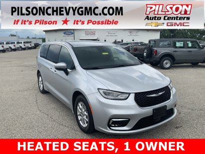 Used 2023 Chrysler Pacifica Touring