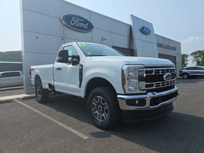 New 2025 Ford F350 XLT
