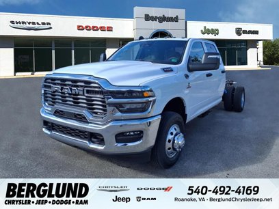 New 2025 RAM 3500 Tradesman w/ Chrome Appearance Group