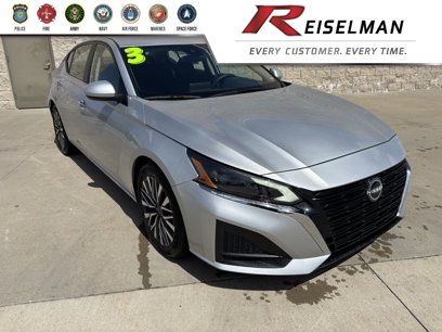 Used 2023 Nissan Altima 2.5 SV