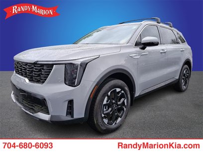 New 2025 Kia Sorento S