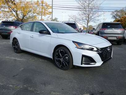 New 2025 Nissan Altima 2.5 SR w/ SR Premium Package