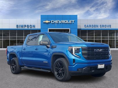 Certified 2024 GMC Sierra 1500 Elevation w/ LPO, Elevation Black Package