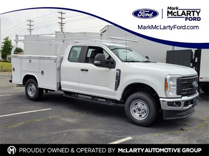 New 2025 Ford F250 XL w/ XL Chrome Package