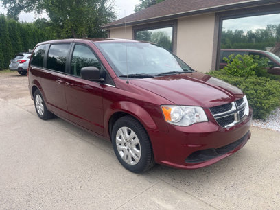 Used 2018 Dodge Grand Caravan SE w/ UConnect Hands-Free Group