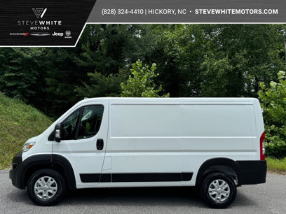 New 2024 RAM ProMaster 3500 w/ Quick Order Package 22G SLT