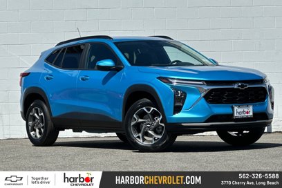 New 2025 Chevrolet Trax LT w/ Driver Confidence Package
