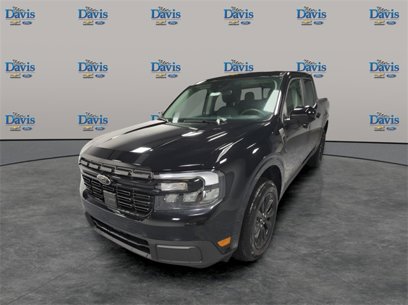 New 2024 Ford Maverick Lariat w/ Black Appearance Package