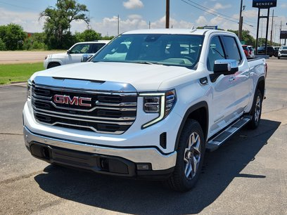 New 2025 GMC Sierra 1500 SLT