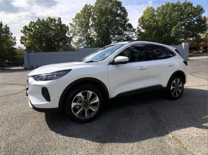 New 2024 Ford Escape Platinum w/ Premium Technology Package