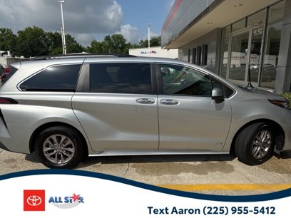Used 2021 Toyota Sienna XLE