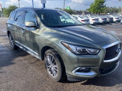 Used 2017 INFINITI QX60 AWD w/ Deluxe Technology Package