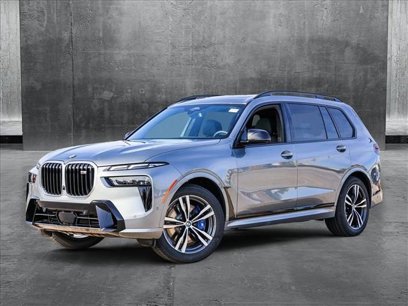 New 2025 BMW X7 M60i w/ Executive Package