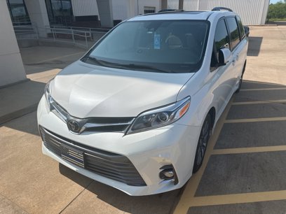 Used 2018 Toyota Sienna Limited Premium