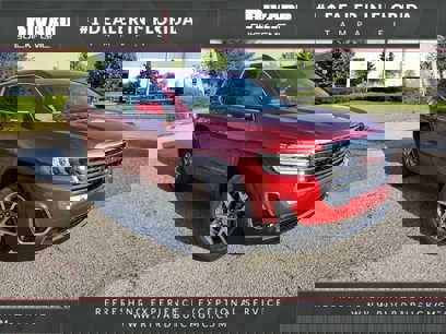 Used 2023 GMC Acadia SLT w/ Preferred Package