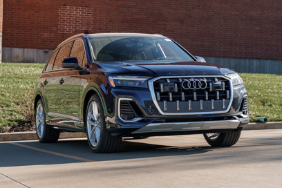 New 2025 Audi Q7 3.0T Prestige