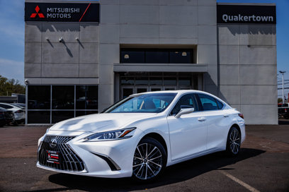 Used 2024 Lexus ES 250 w/ Premium Package