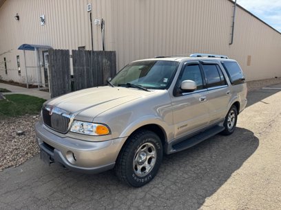 Used 2000 Lincoln Navigator 4WD