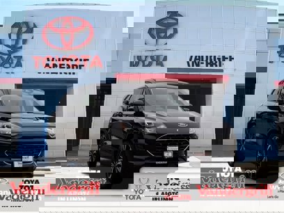Used 2021 Ford Escape SE w/ SE Sport Appearance Package