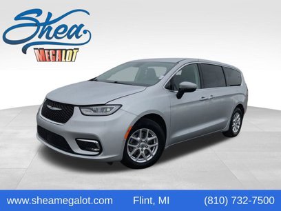 Used 2023 Chrysler Pacifica Touring-L