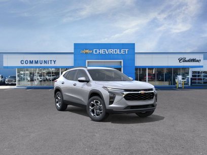 New 2025 Chevrolet Trax LT w/ Driver Confidence Package