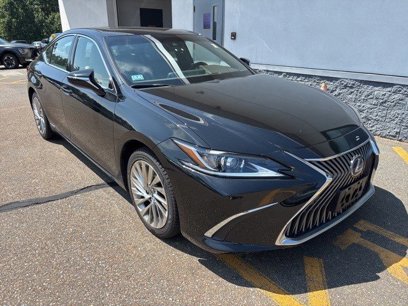 Used 2021 Lexus ES 300h w/ Luxury Package