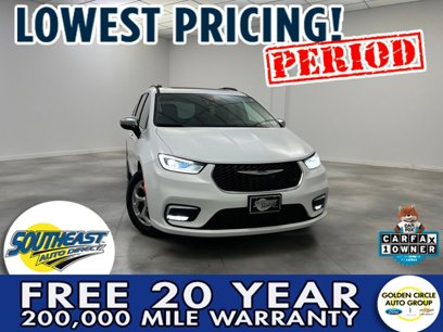 Used 2023 Chrysler Pacifica Limited